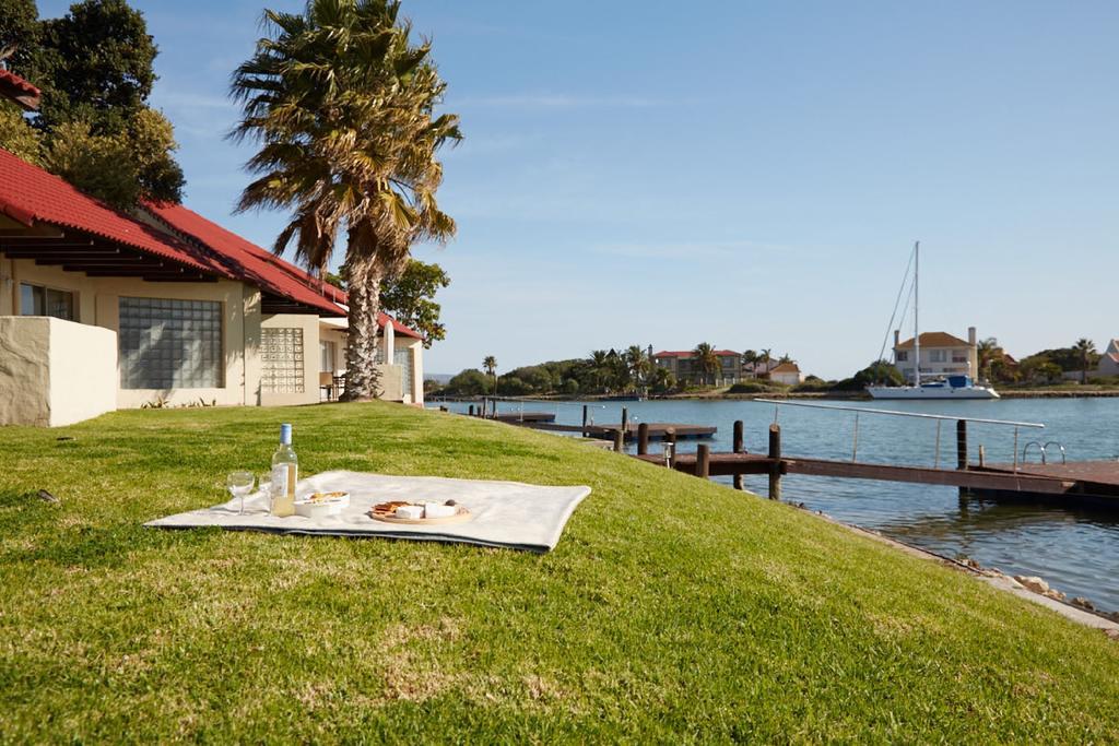 Апартаменты First Group Port Owen Marina Фелддриф Экстерьер фото
