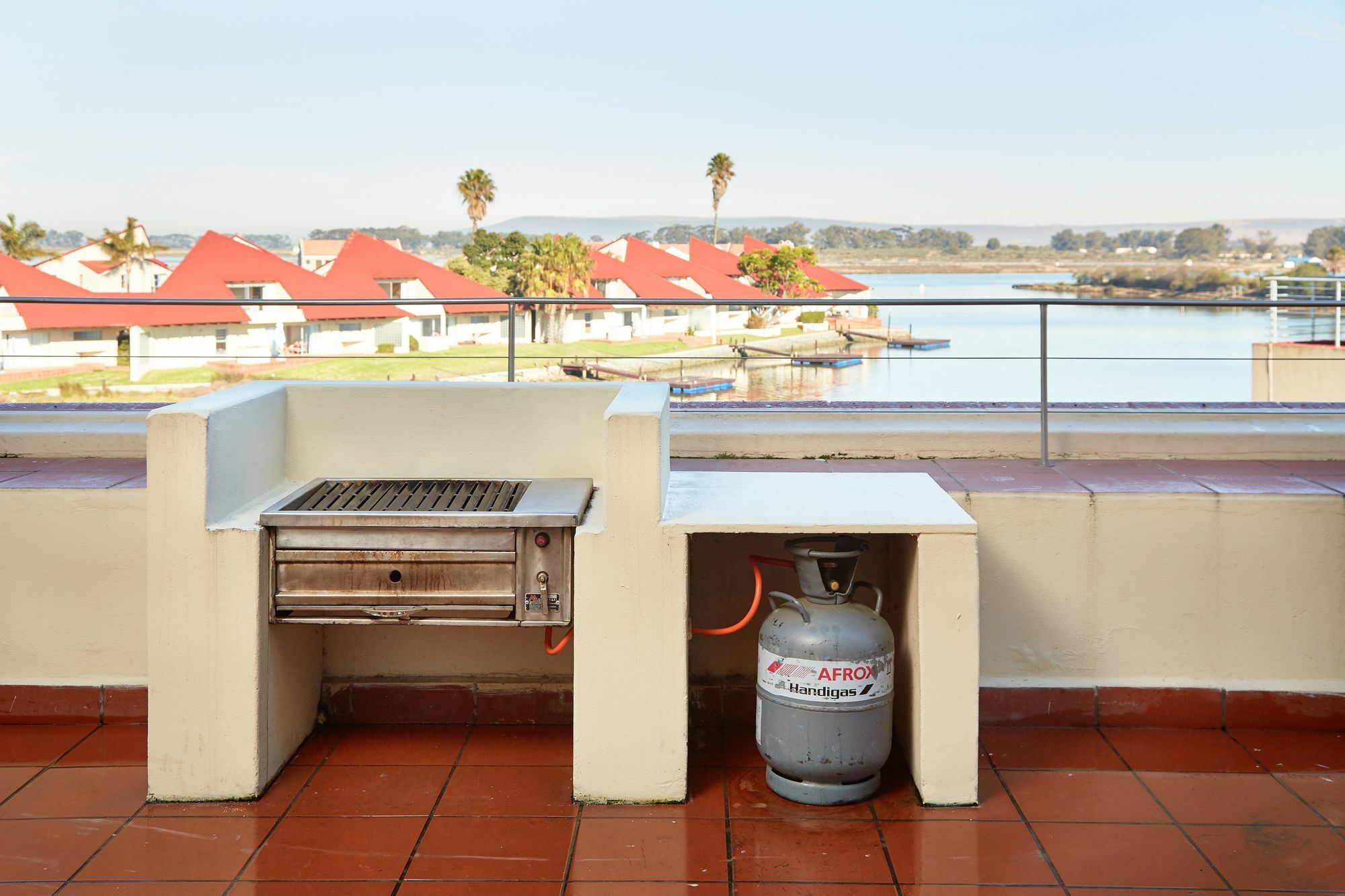 Апартаменты First Group Port Owen Marina Фелддриф Экстерьер фото