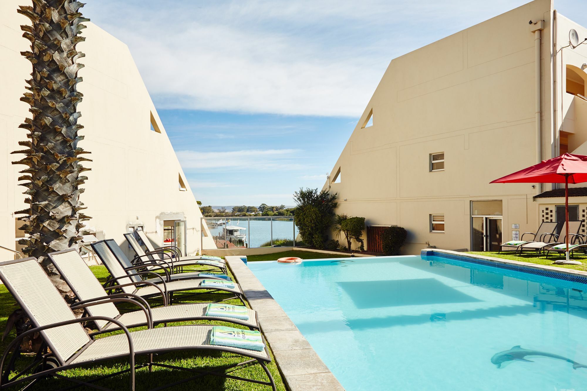 Апартаменты First Group Port Owen Marina Фелддриф Экстерьер фото