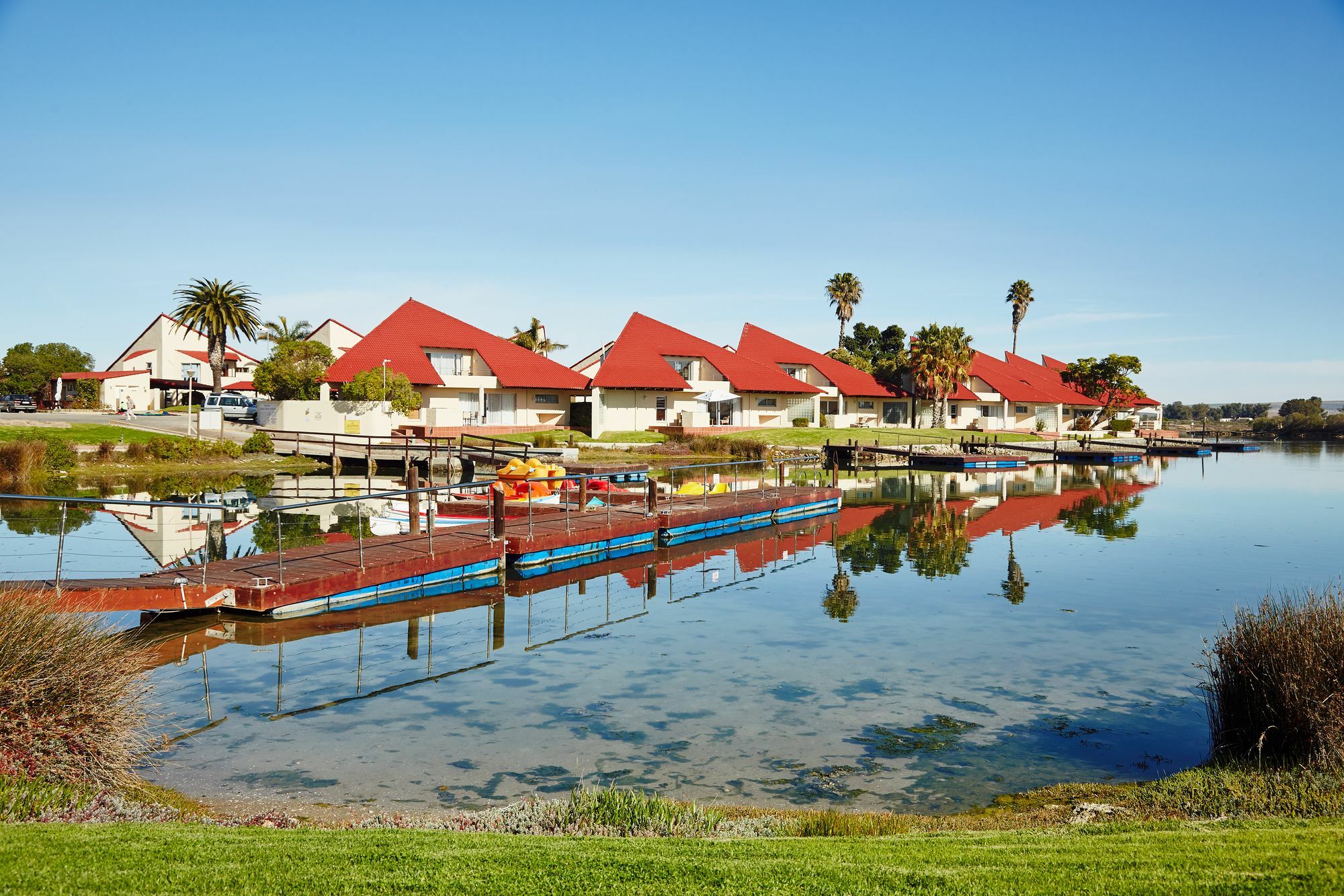 Апартаменты First Group Port Owen Marina Фелддриф Экстерьер фото